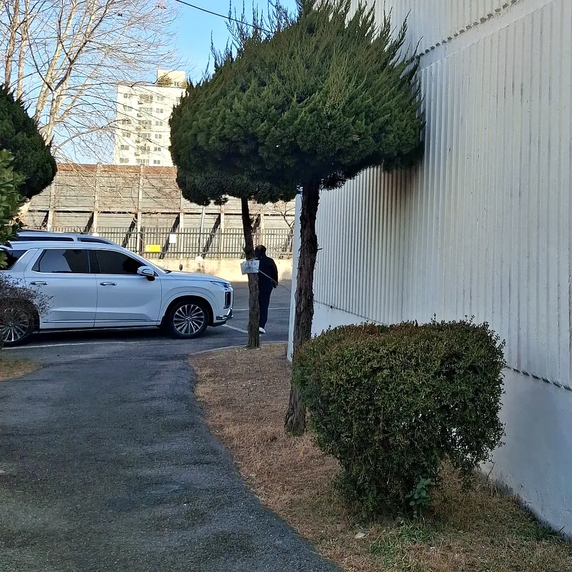 시흥 태양광가로등 설치 전 정왕 시화산단 외곽 통로와 차량 동선 확인